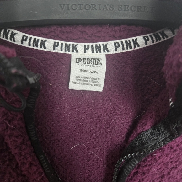 Victoria Secret Shepra pullover - Picture 4 of 6